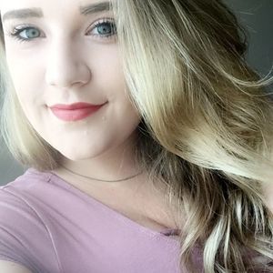 Meet your Posher, Courtney